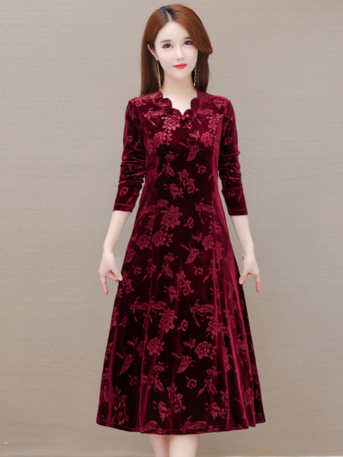 Elegancka aksamitna sukienka z – Women Fashion Over The Years recenzja i cena