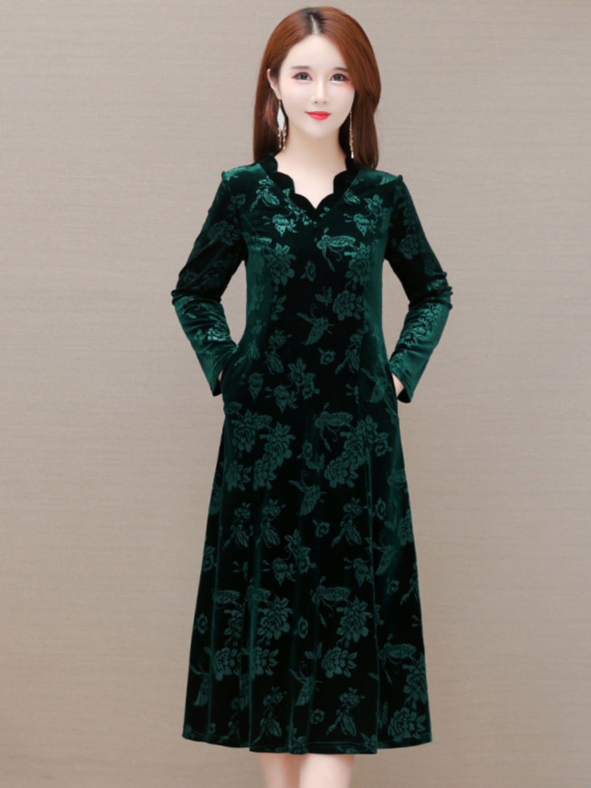 Elegancka aksamitna sukienka z – Women Fashion Over The Years recenzja i cena